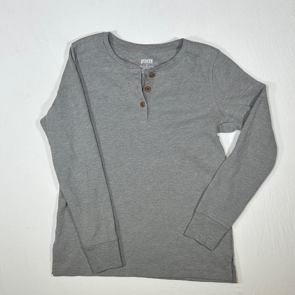 Duluth Trading Co Men's Light Gray Waffle Henley Long Sleeve - Picture 2 of 4